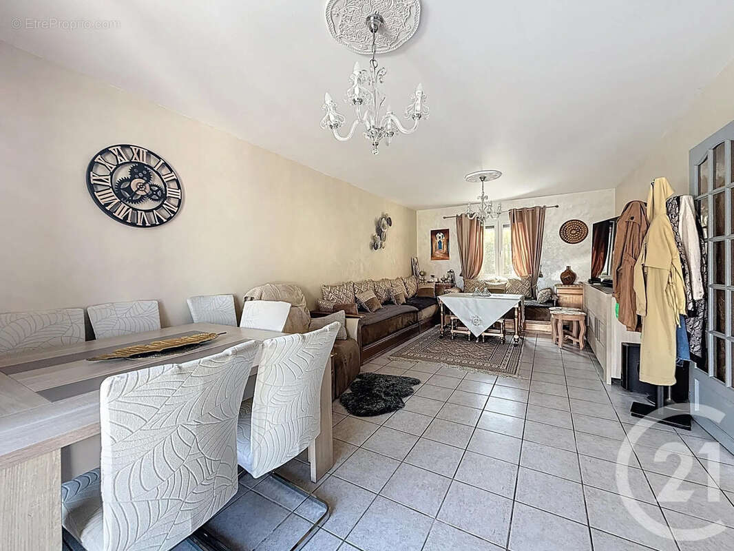 Maison à NEUILLY-LES-DIJON