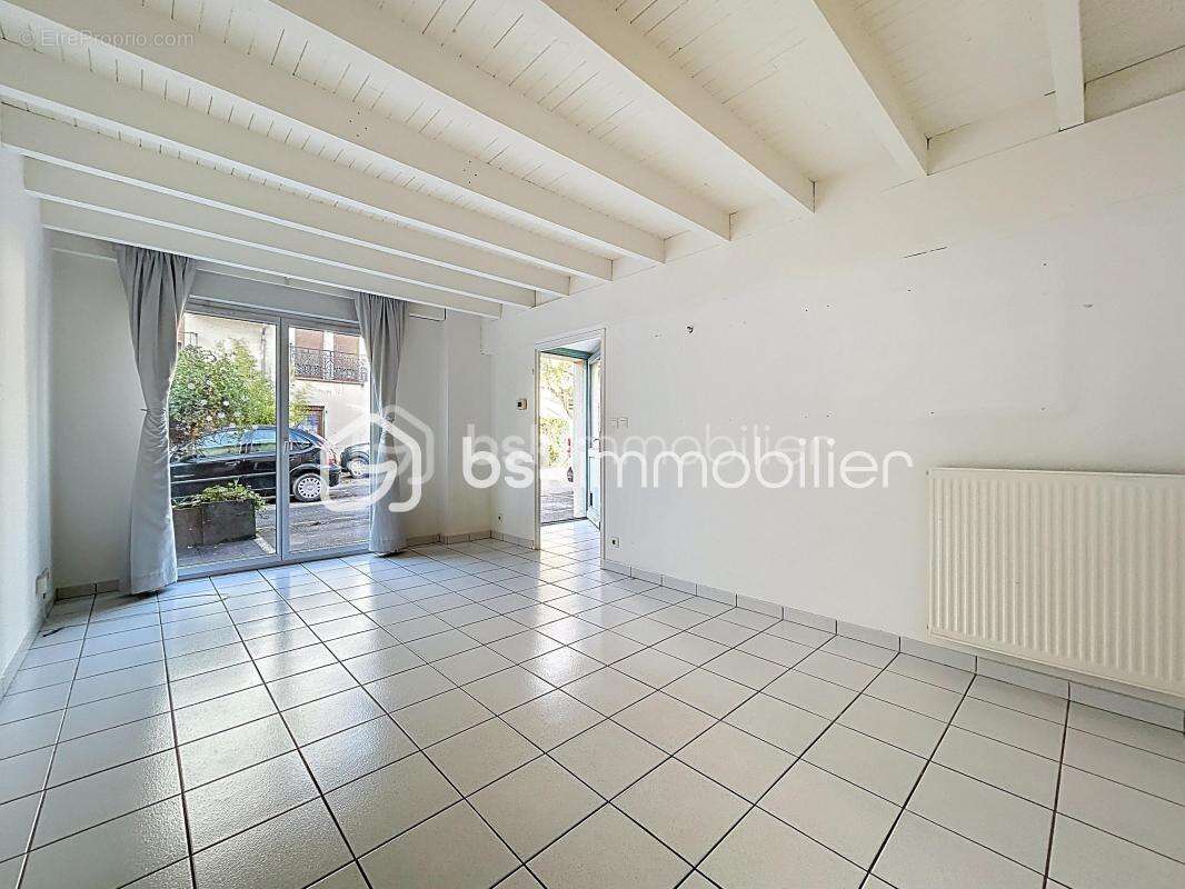 Rare aux Minimes – T4 Duplex esprit maison – Parking – Métro 3 min – 320 000 € - photo 3