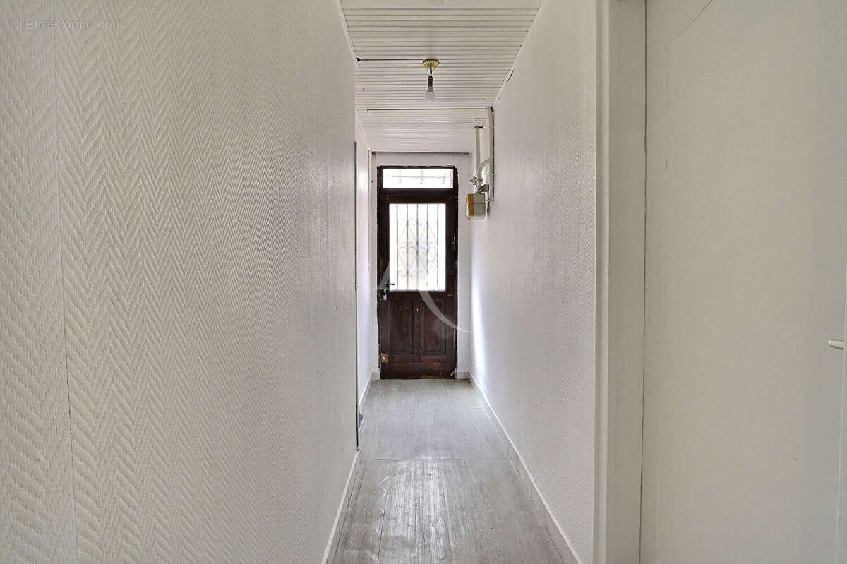 Appartement à AUBERVILLIERS