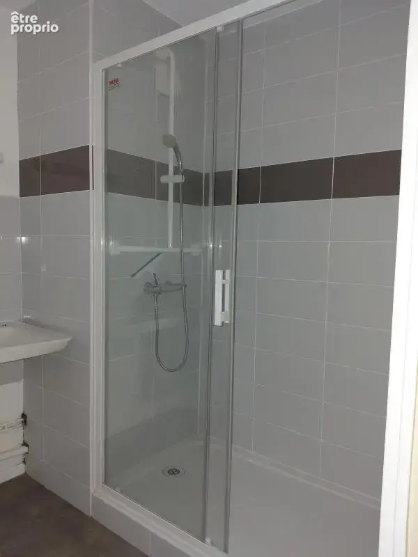 METZ – Quartier Ste Thérèse/ Nouvelle ville- Bel appartement F3/4  RDC  avec Balcon - photo 6