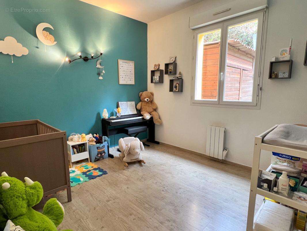 Appartement à PEILLE