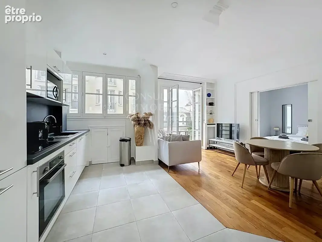 Appartement à PARIS-16E