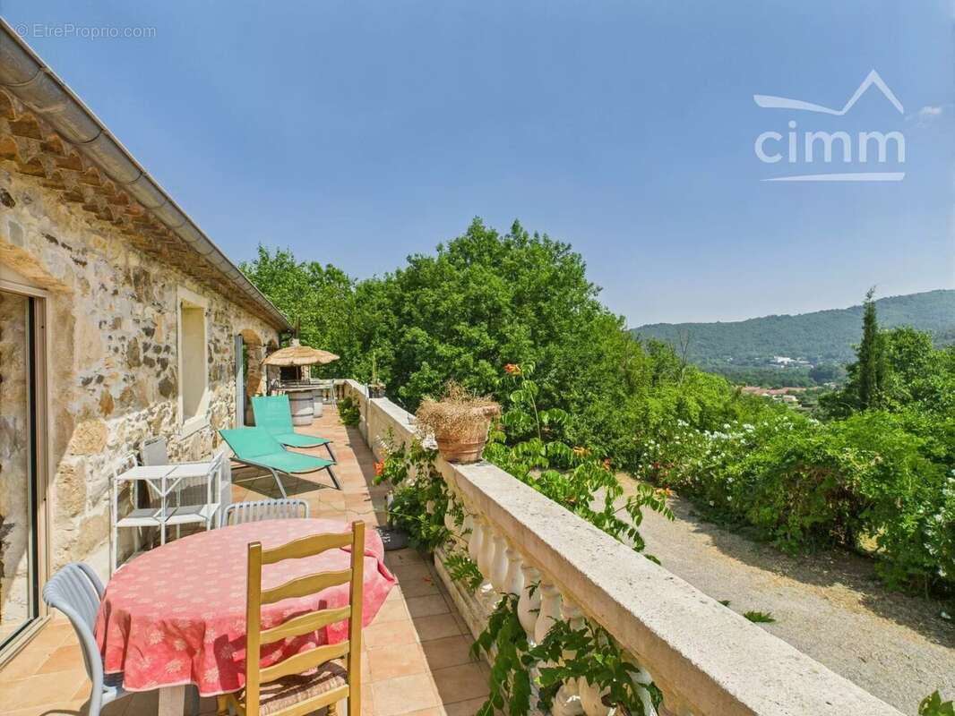 Maison à MOLIERES-SUR-CEZE