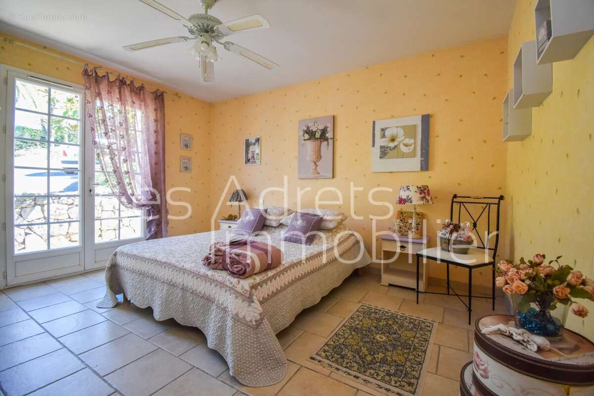 Maison à LES ADRETS-DE-L'ESTEREL