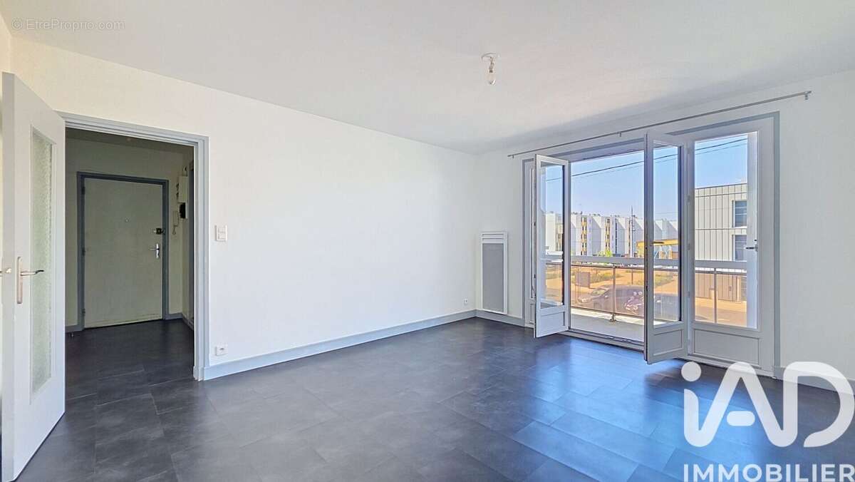 Photo 2 - Appartement à YZEURE