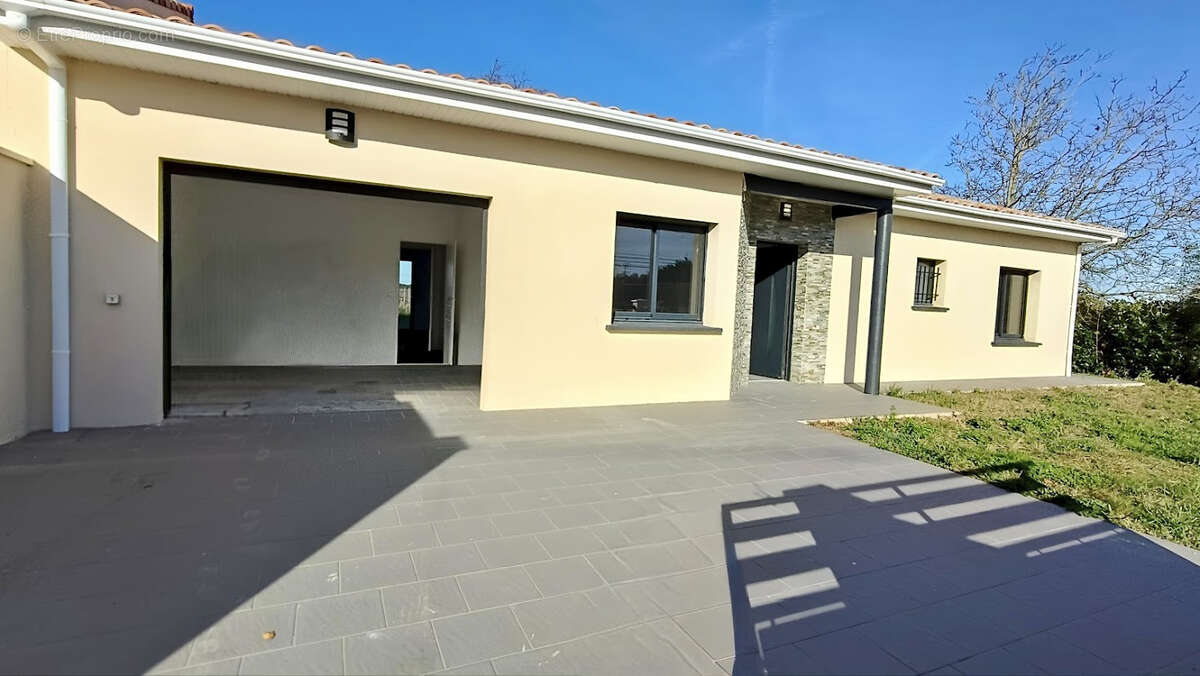 Maison à EYRANS