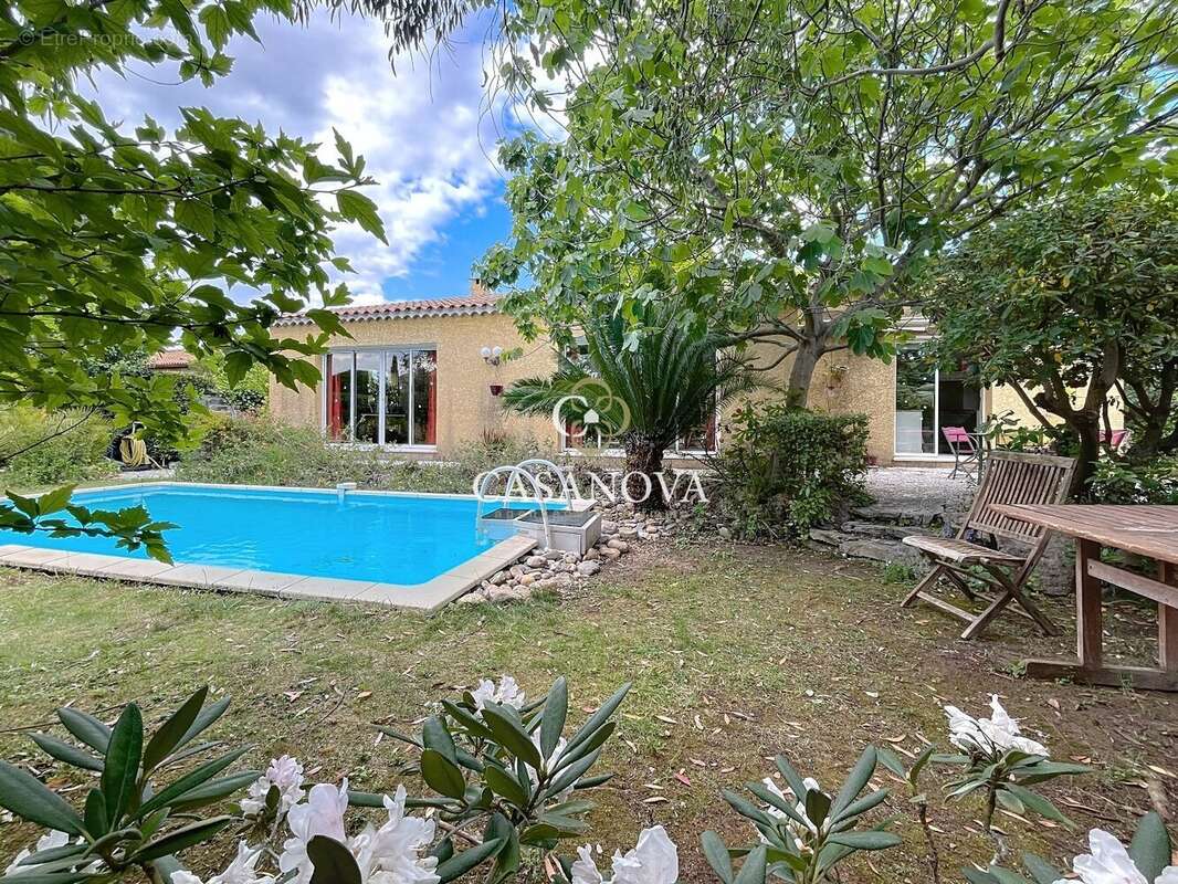 AGDE & le CAP d'AGDE, quartier résidentiel paisible. Villa d'architecte 275 m² sur 1000 m² de terrain avec piscine. Conception o - photo 12