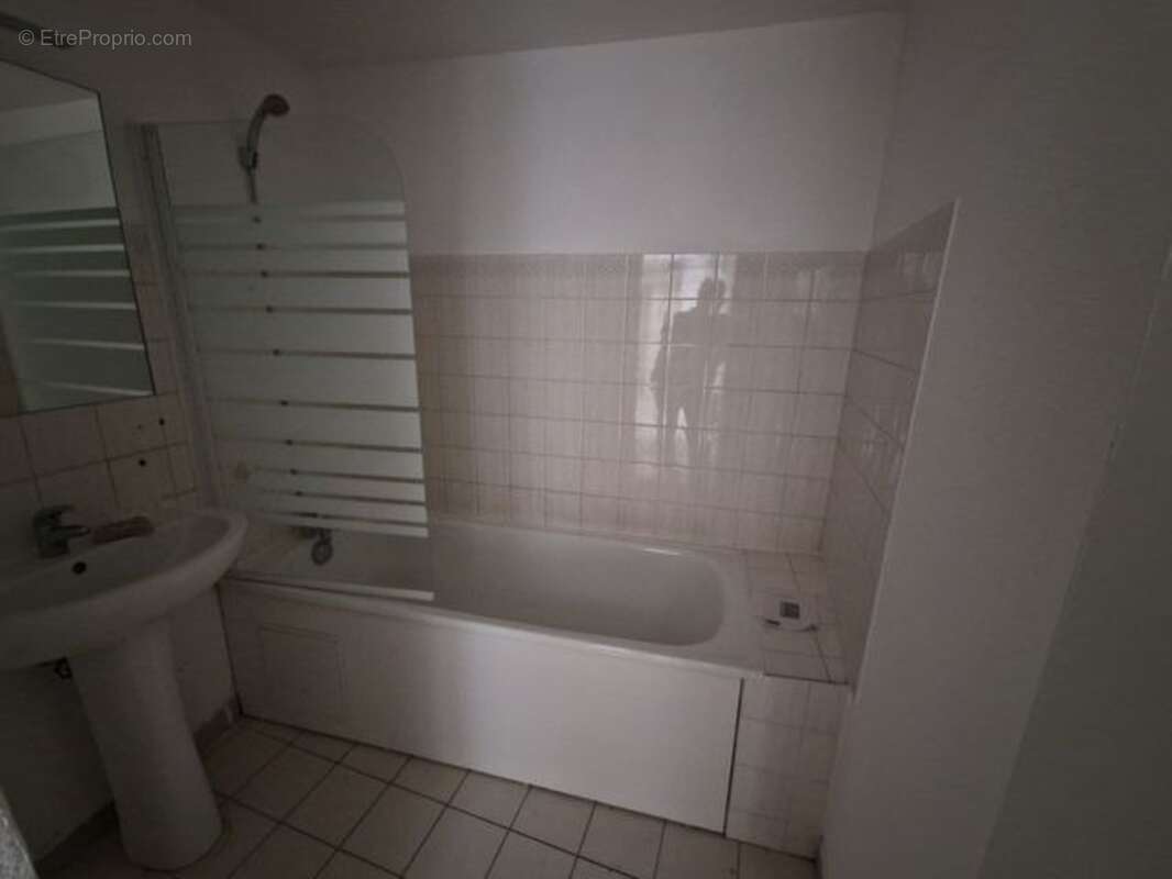 Appartement à vendre 3 pièces GRASSE (06) - photo 7