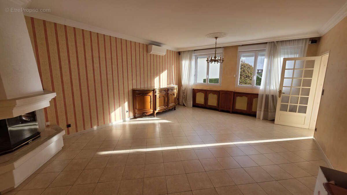 Maison à TREMBLAY-EN-FRANCE