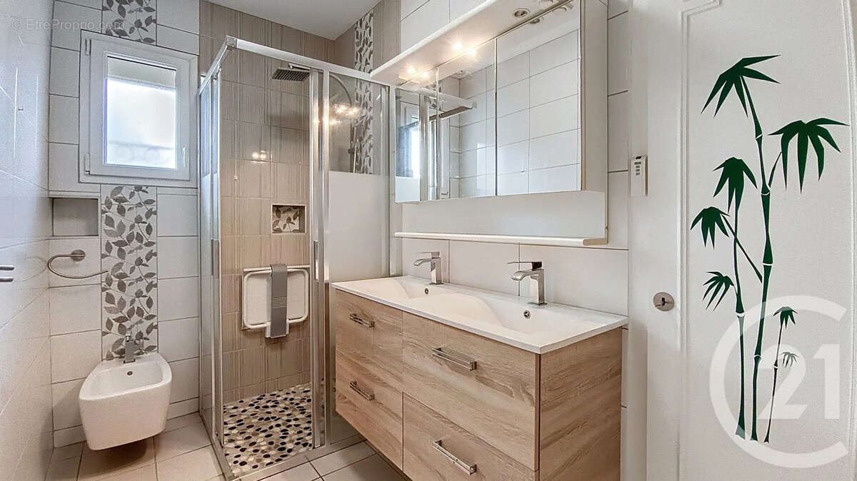 Maison à REVENTIN-VAUGRIS