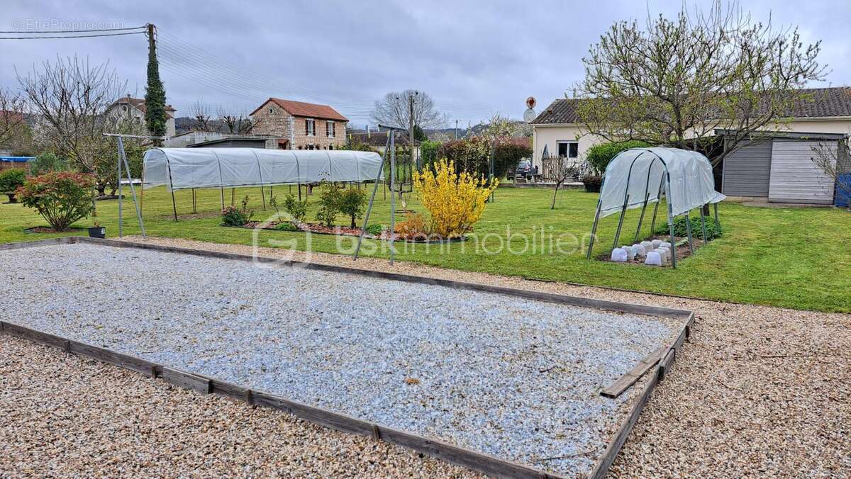 Maison à SAINT-ASTIER