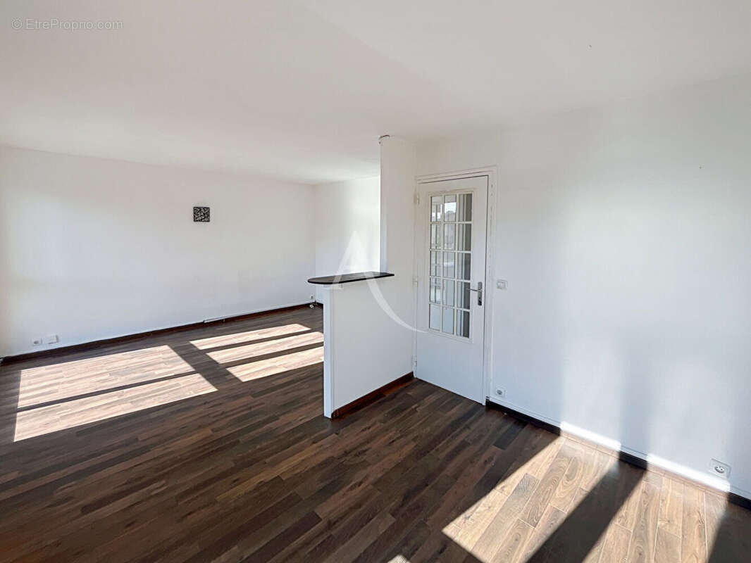 Appartement Les Mureaux 3 pièce(s) 67 m² - 2 chambres - photo 2