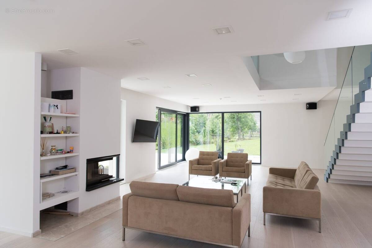 Maison à SAINT-MAUR-DES-FOSSES