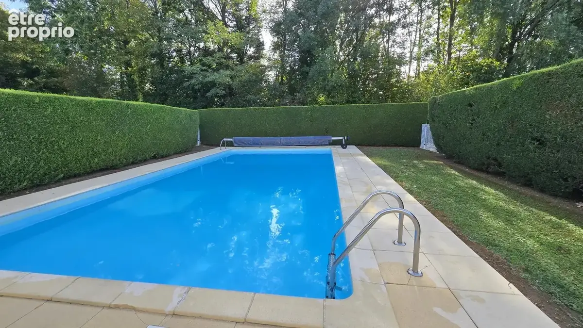 EXCLUSIVITE  ST CYR SUR LOIRE RESIDENCE CHAMBORD:  Au 6 Rue Claude Griveau, T3 avec terrasse , garage et piscine dans la résiden - photo 3