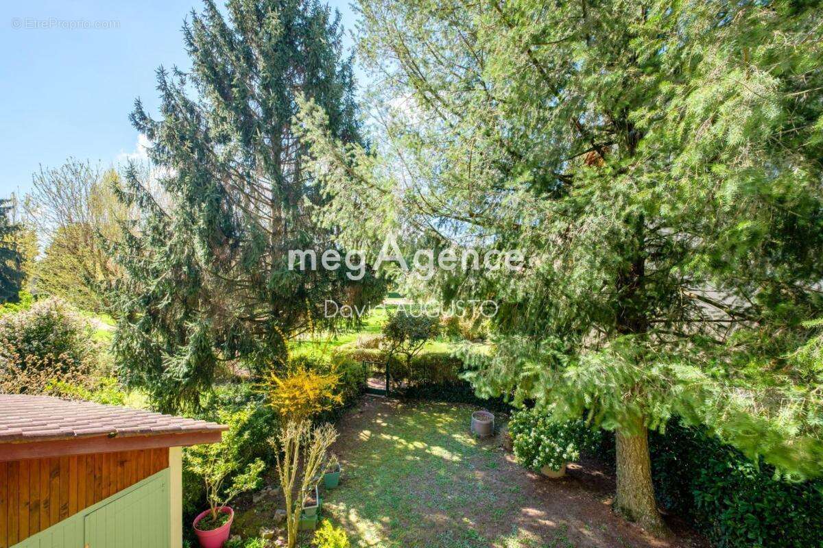 Appartement à CHAMPAGNE-AU-MONT-D'OR