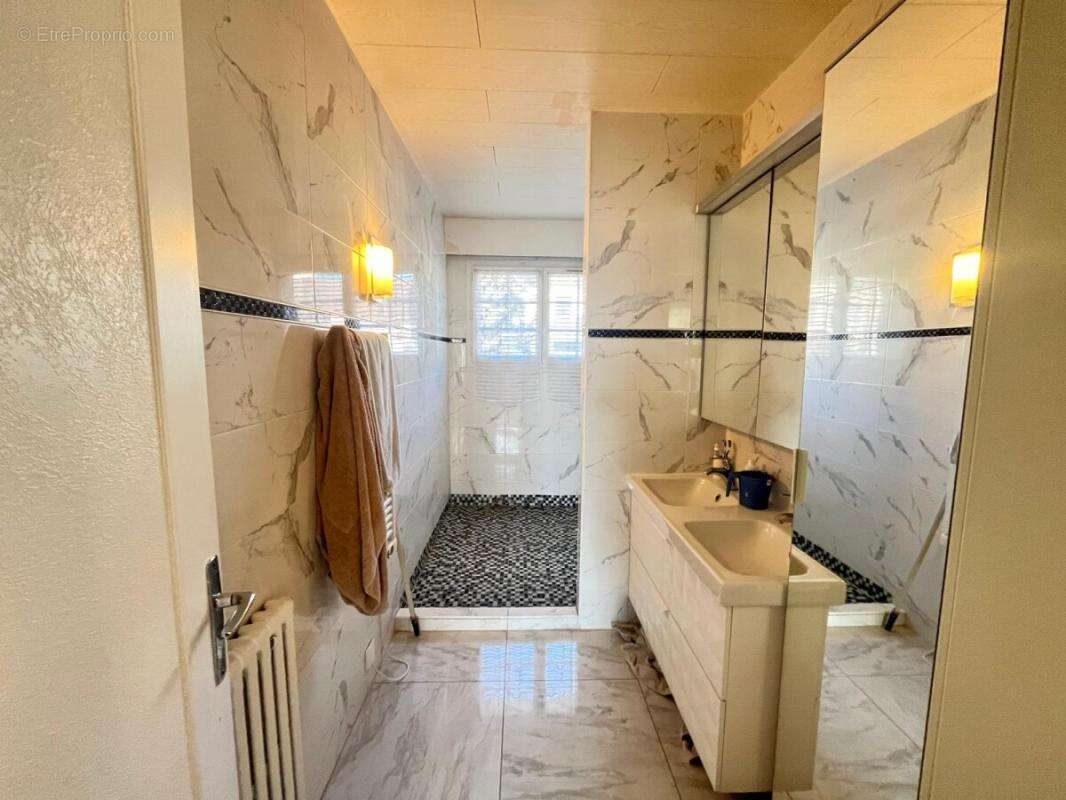 Maison à BONNEUIL-SUR-MARNE