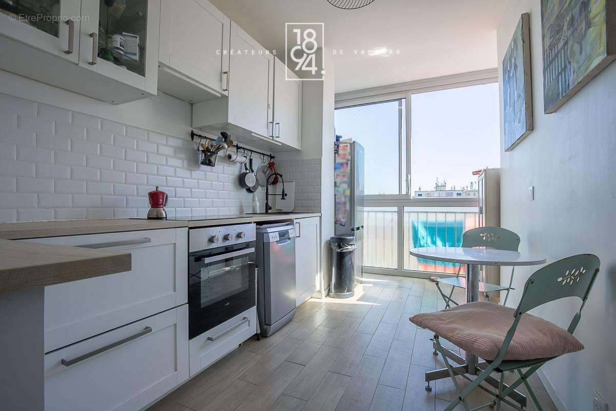 Appartement à MARSEILLE-8E