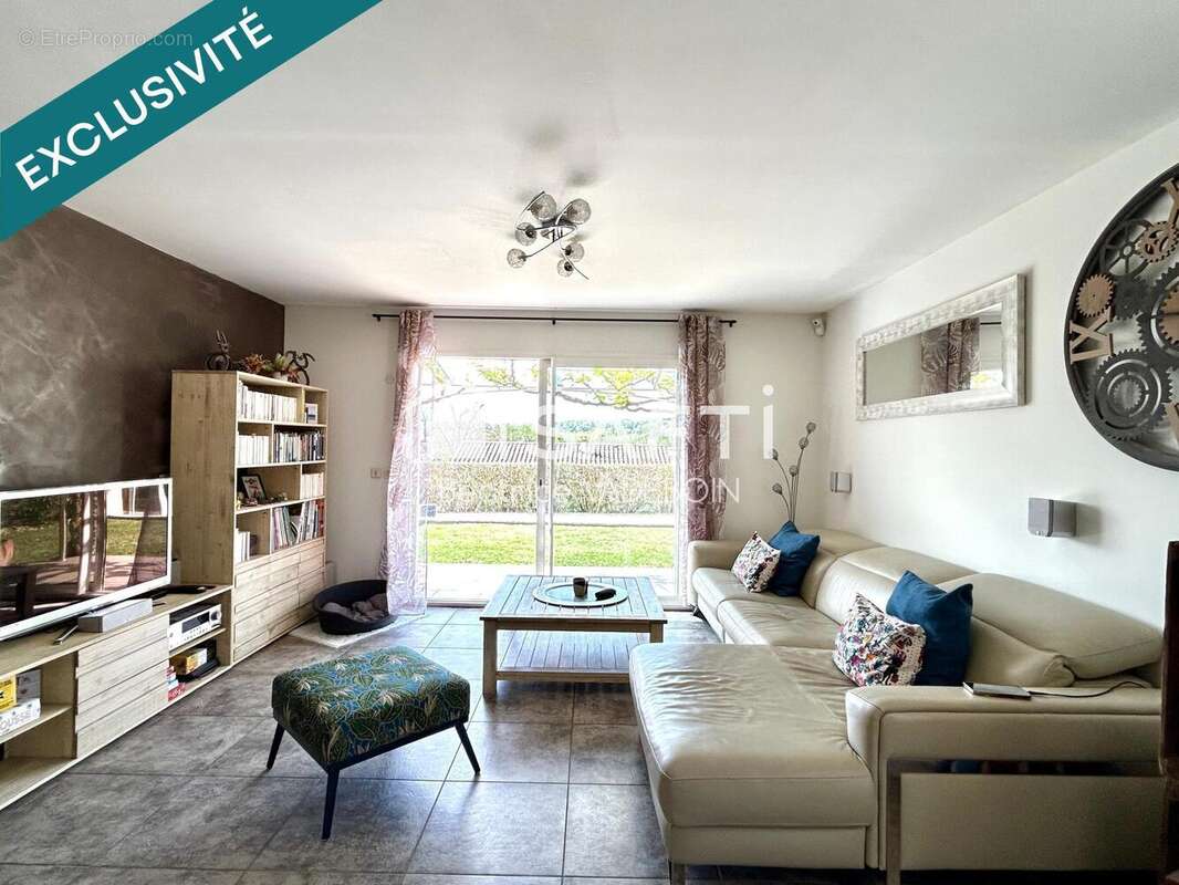 Maison 175 m² à Saint-Marcel-Les-Sauzet  - photo 4