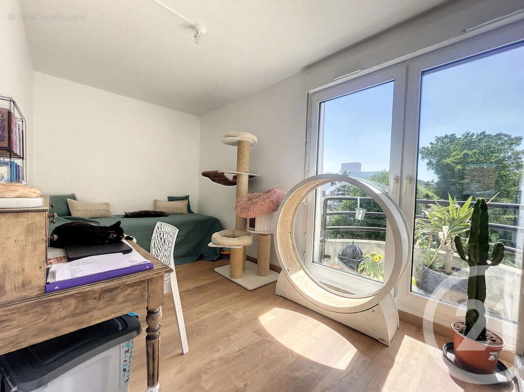 Appartement 64 m² à Reims  - photo 4