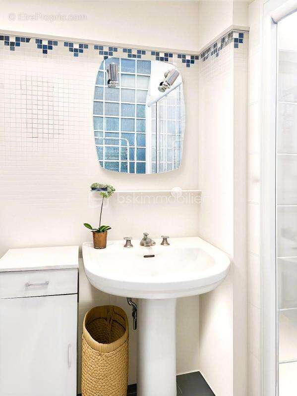 Appartement à PARIS-10E