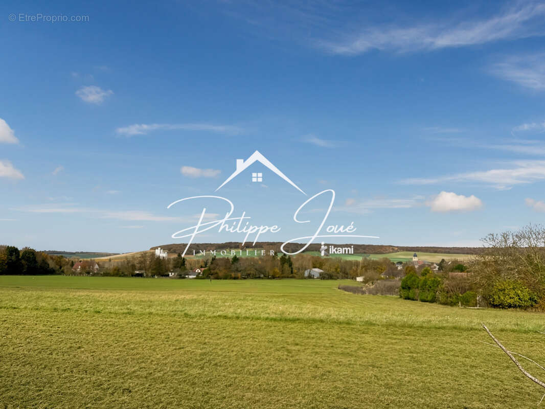 Maison à THORIGNY-SUR-OREUSE