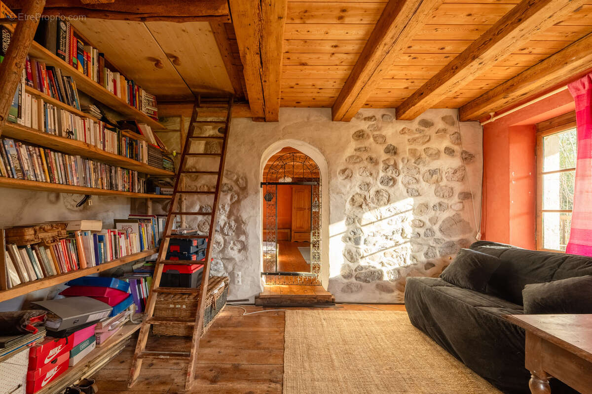 Maison à LESCHERAINES