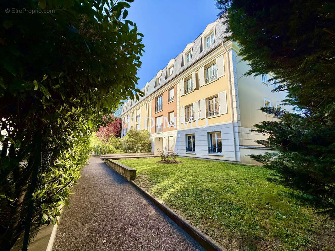 Appartement à CHENNEVIERES-SUR-MARNE