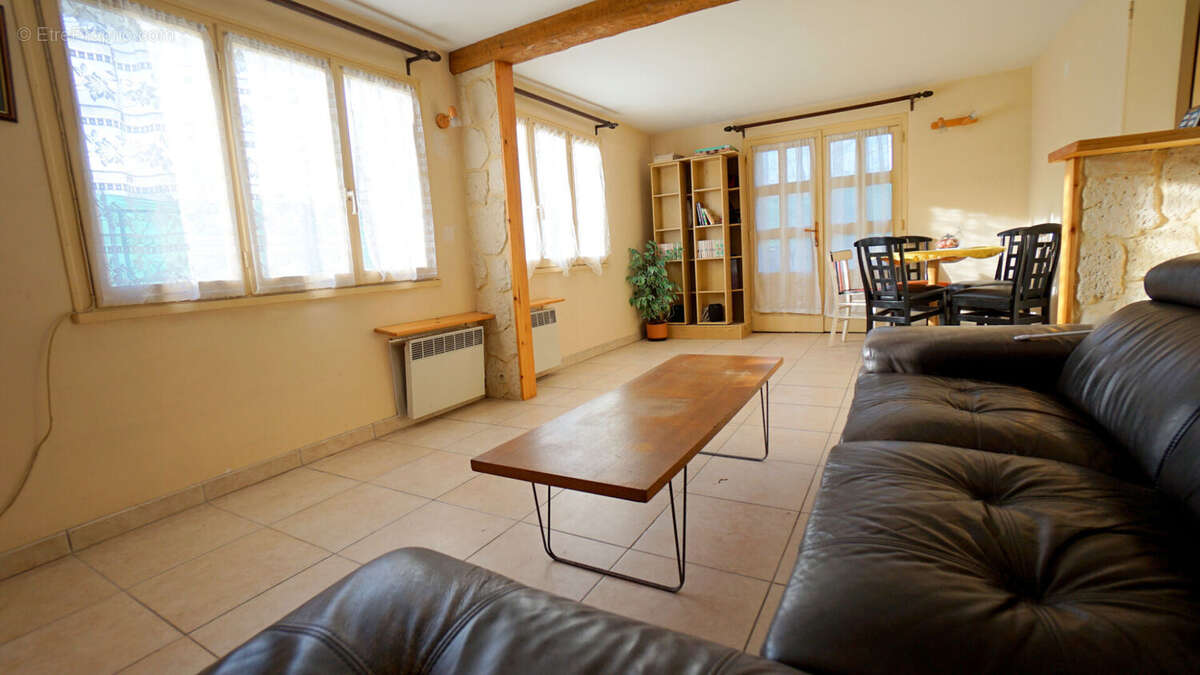 Maison à AUBERGENVILLE