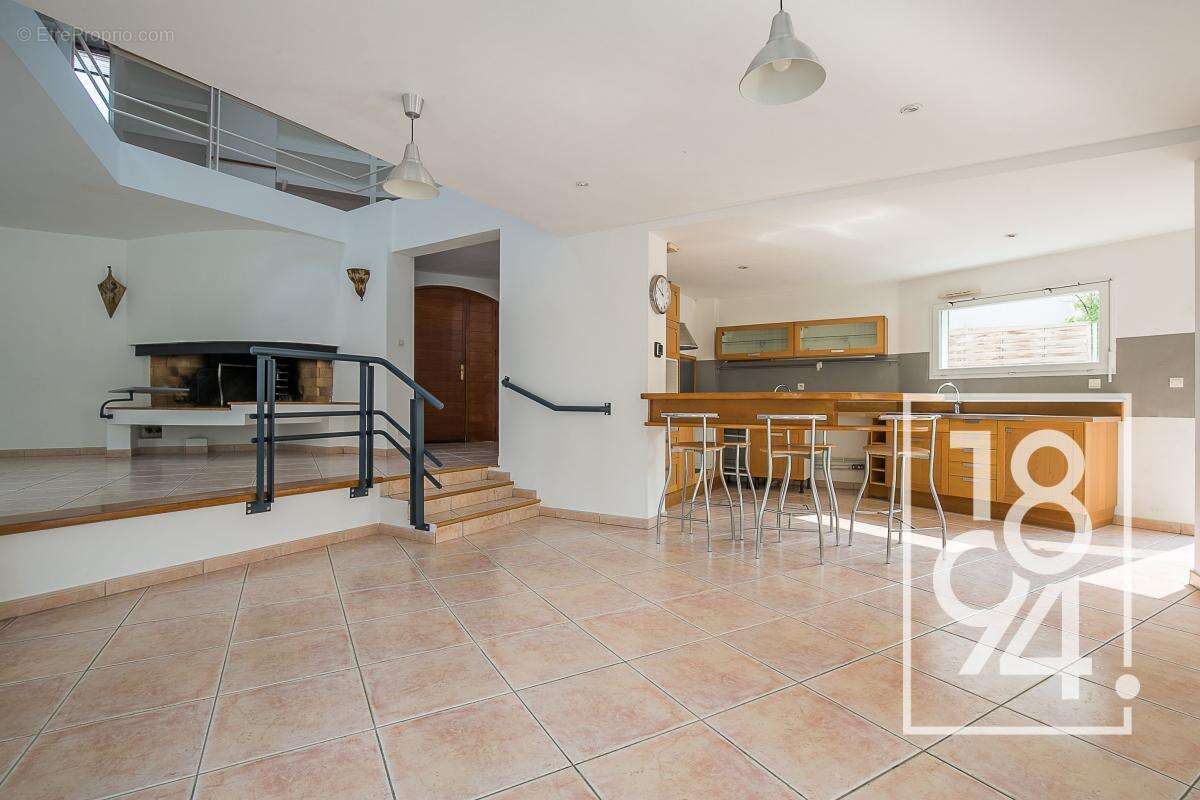 Maison à MARSEILLE-9E