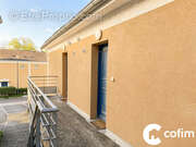 Appartement à NAY