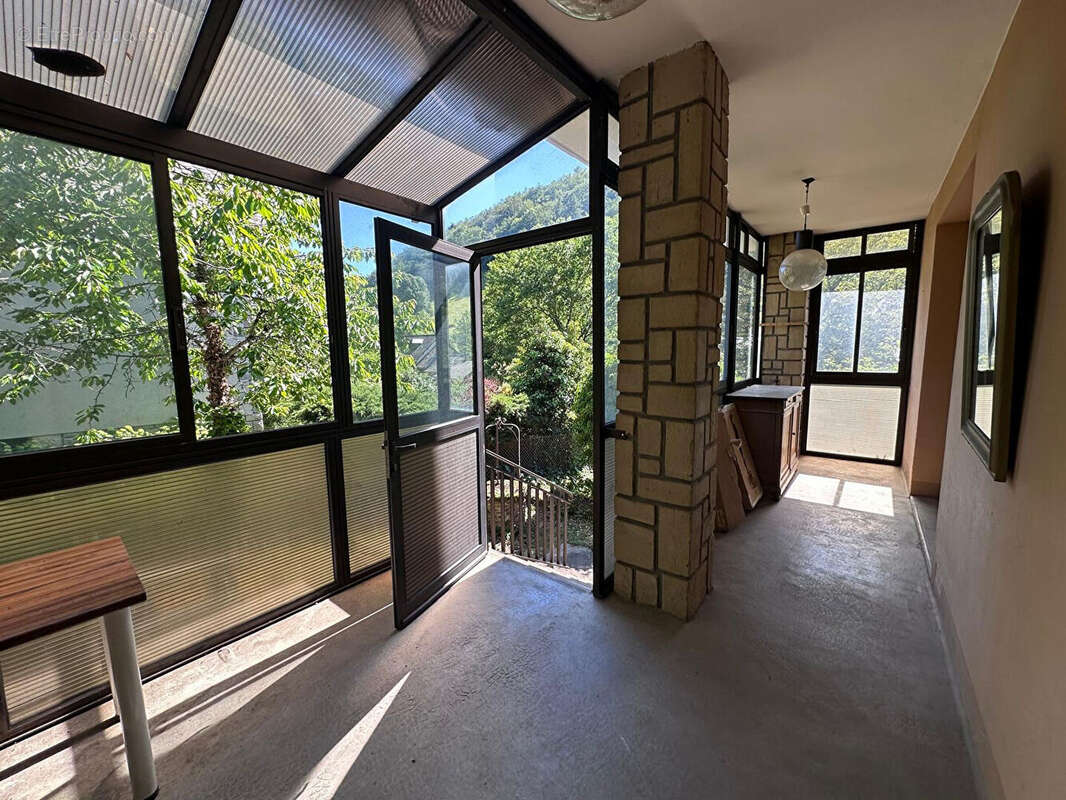 Maison à ESTAING