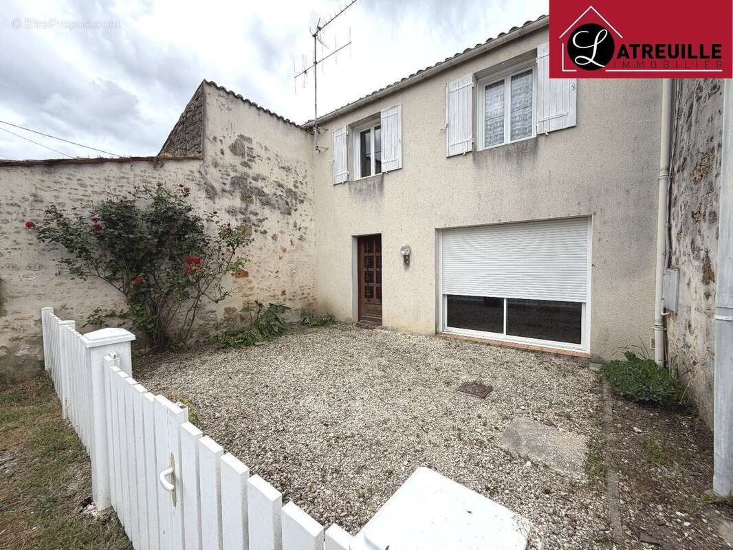 Maison à CRAVANS