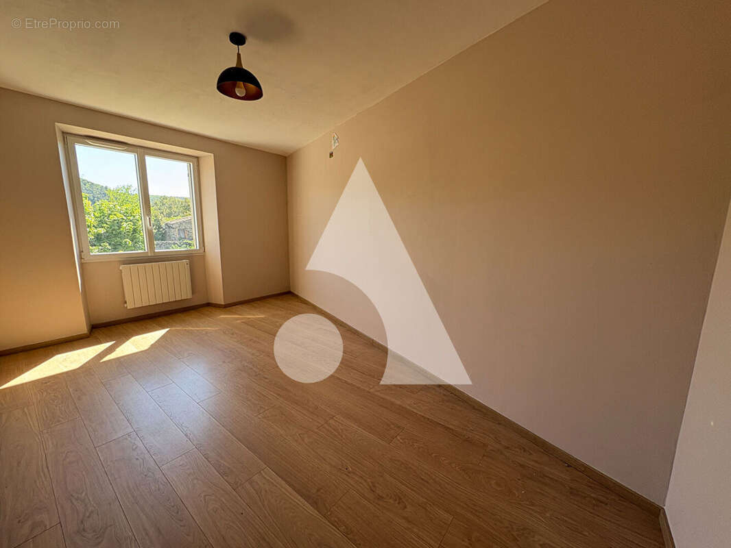 Maison à SAINT-PRIVAT