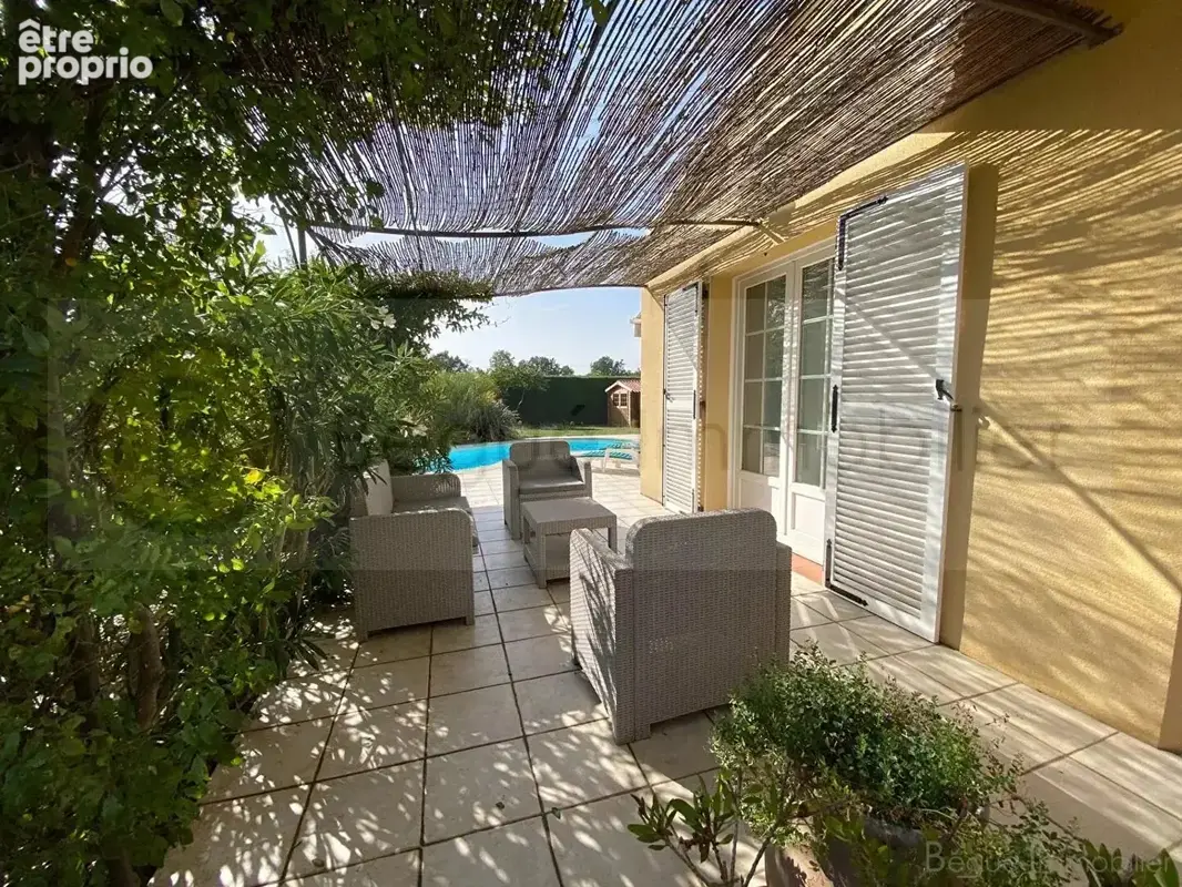 Maison Pibrac  sur 1180 m² avec piscine - photo 3