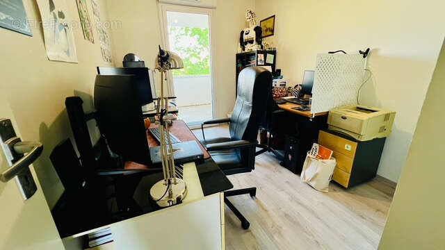 Appartement à BEAUZELLE