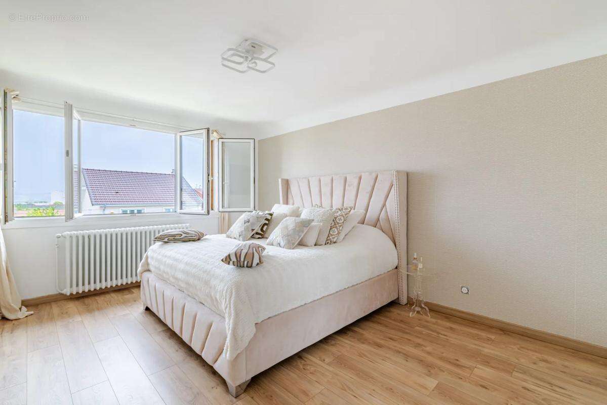 Appartement à BONNEUIL-SUR-MARNE