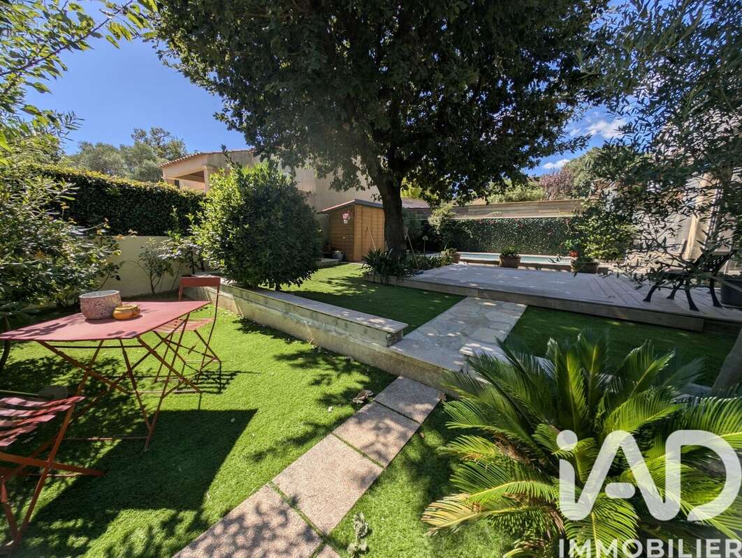 Photo 2 - Maison à COGOLIN