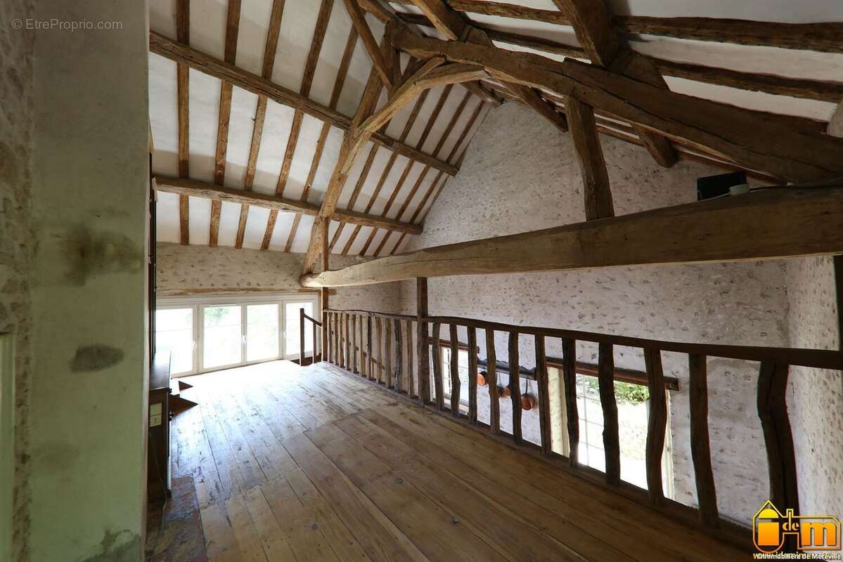 Maison à MEREVILLE