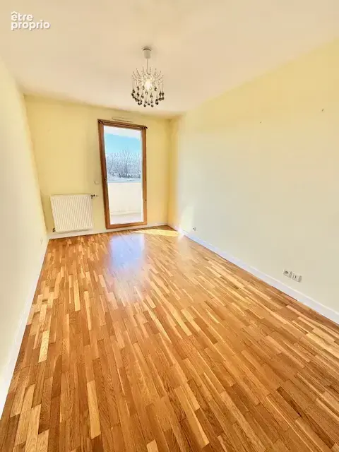 Exclusivité à FERNEY VOLTAIRE 01210, T3 76m2 avec balcon, cave et garage - photo 12