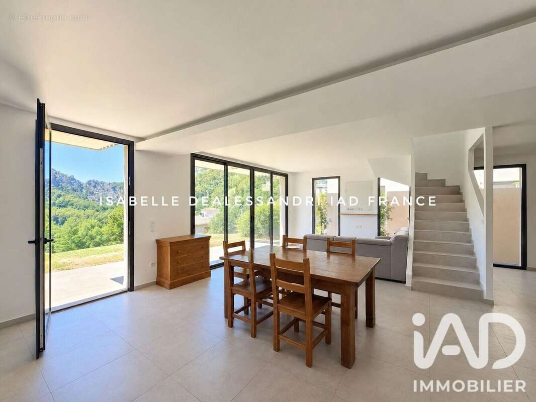 Photo 3 - Maison à OLLIOULES