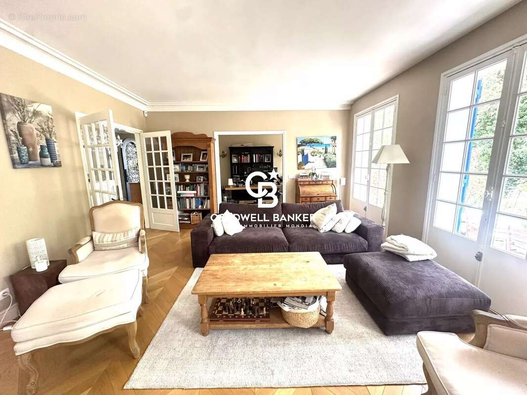 Maison bourgeoise  250 M2 quartier Charmettes - photo 10