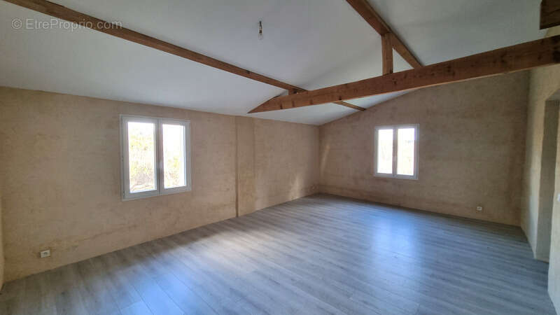 Maison à RIBAUTE-LES-TAVERNES