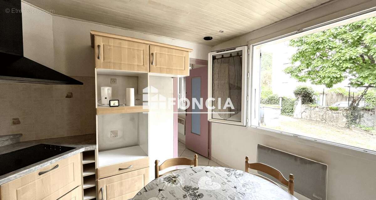 Appartement à VAULNAVEYS-LE-HAUT