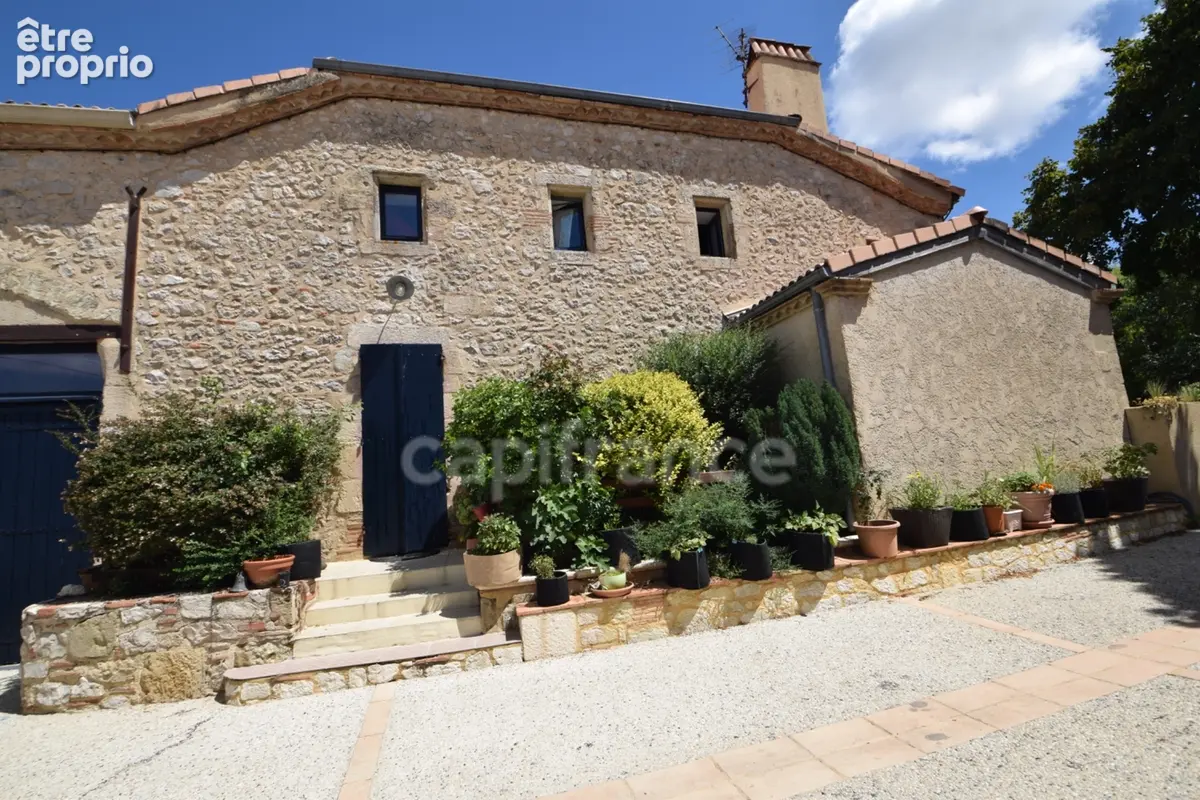 Propriété - une maison d'habitation - 5 chambres d'hôtes - 2 appartements en location sur plus de 1 hectare à SAINTE BAZEILLE (4 - photo 3