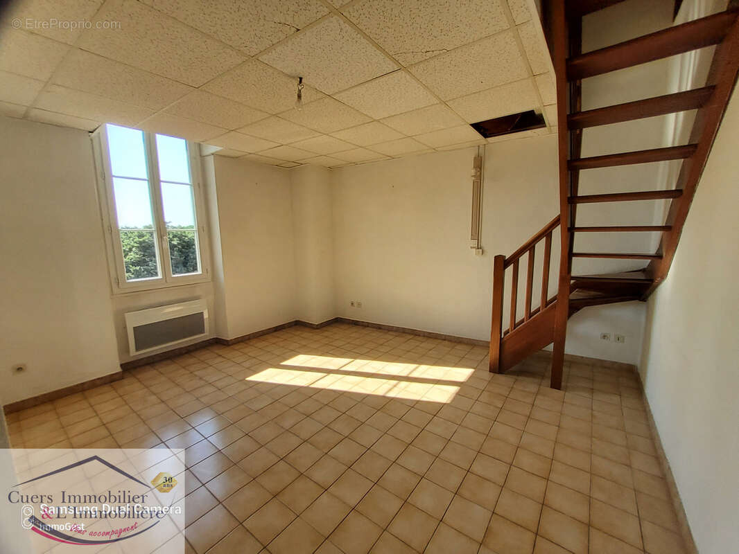 Appartement à CUERS