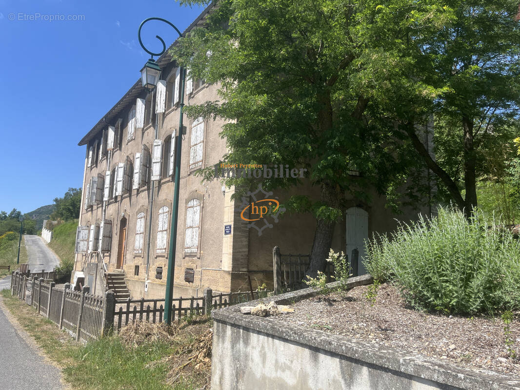Maison à TOURNEMIRE