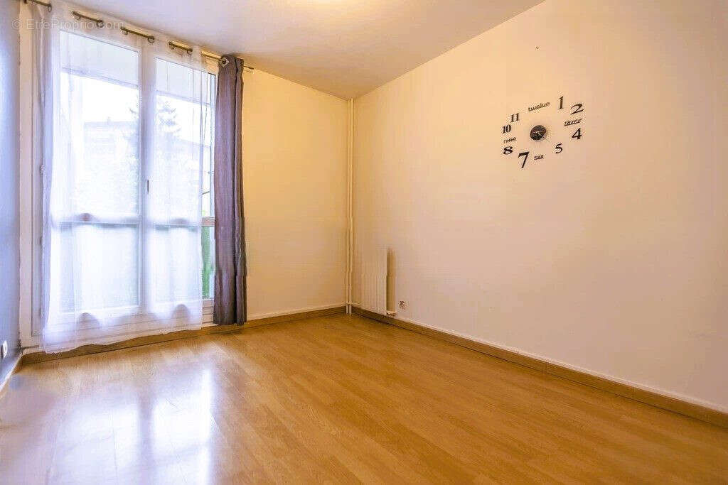 Appartement à DUGNY