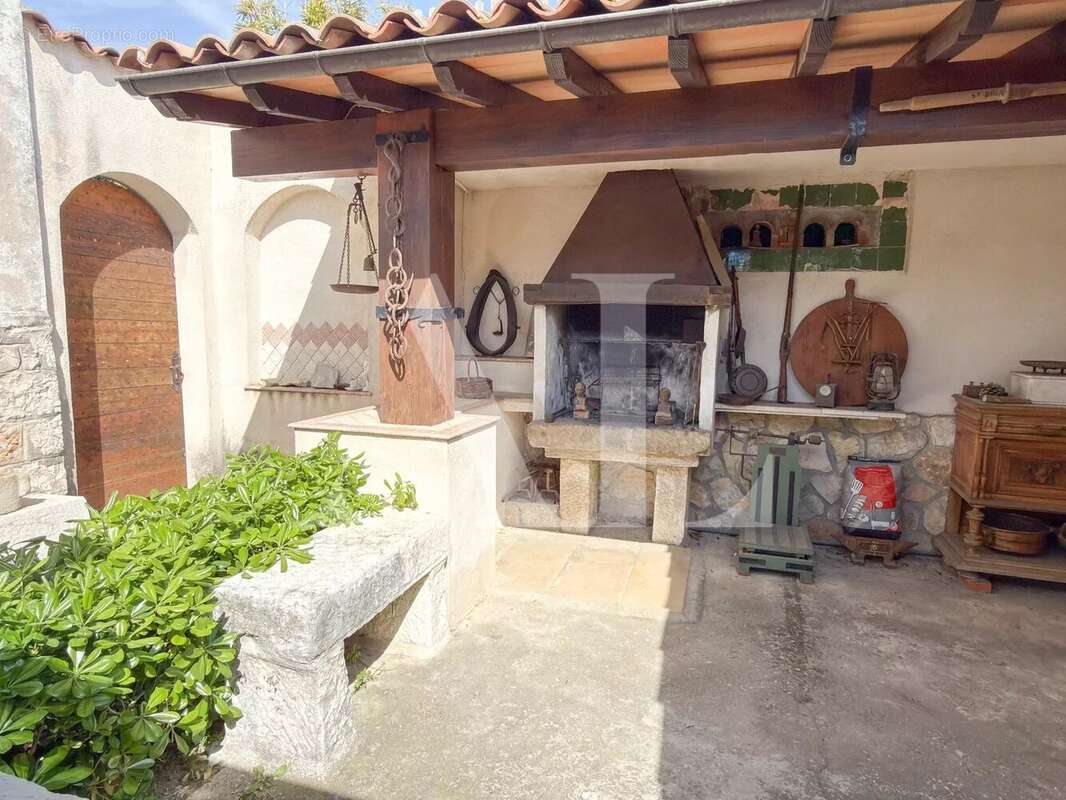 Maison à VALLAURIS