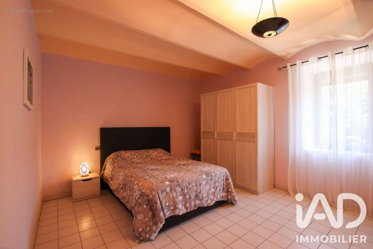 Maison 140 m² à Rochegude  - photo 6
