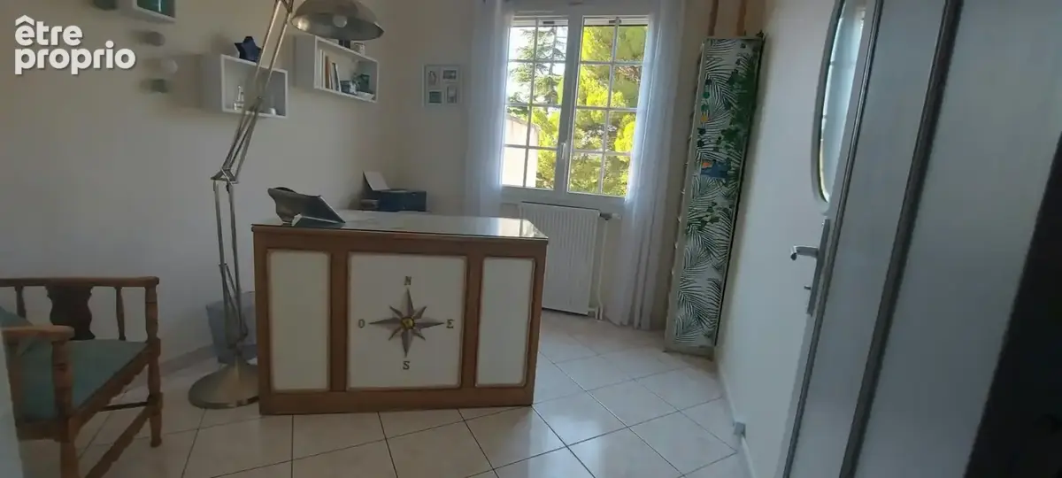 AGDE - Belle maison familiale de 148m² environ sur une parcelle de 862m² avec piscine, forage et dépendance - photo 12